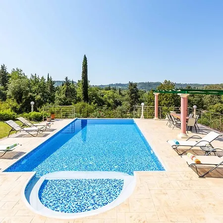 Mirela Megali Willa Dassia (Corfu)