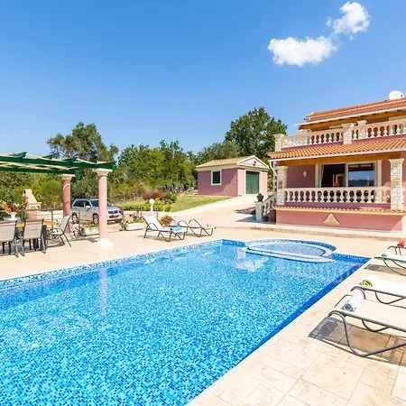 Mirela Megali Вилла *