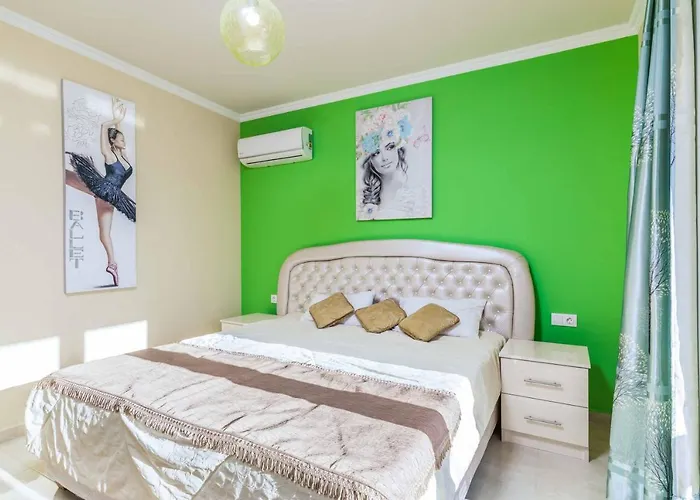 Mirela Megali * Dassia (Corfu)