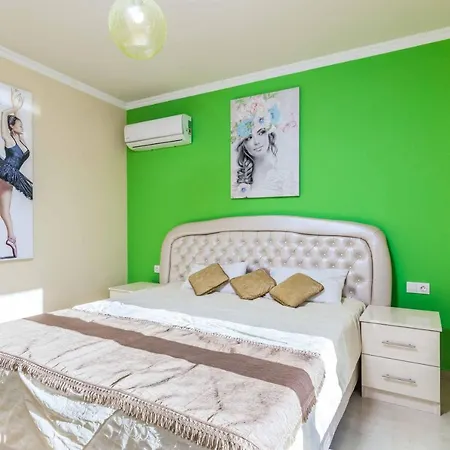 Mirela Megali * Dassia (Corfu)