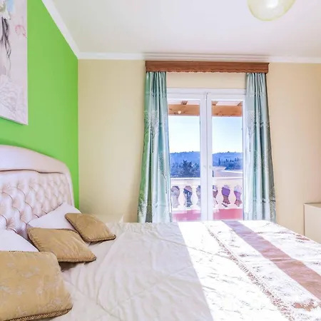 Mirela Megali * Dassia (Corfu)